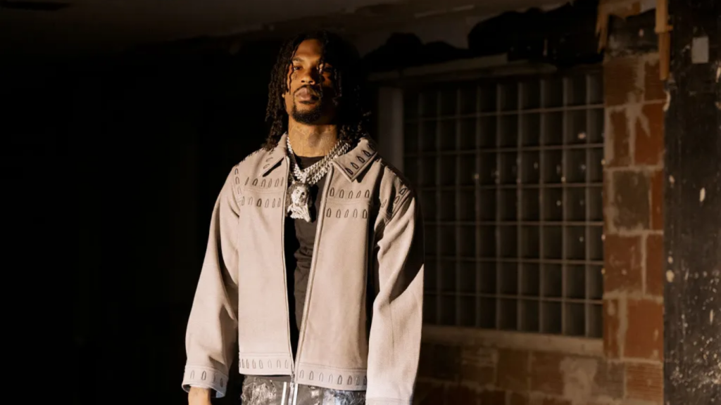 Hunxho performing on stage age facts