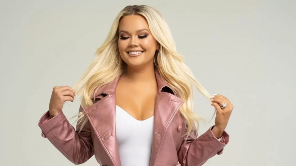 Kendra Shaw portrait and biographical details.