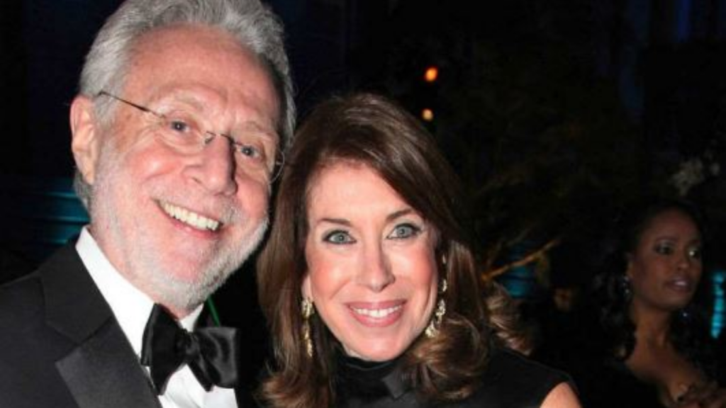 Lynn Greenfield professional personal shopper and philanthropist profile photo